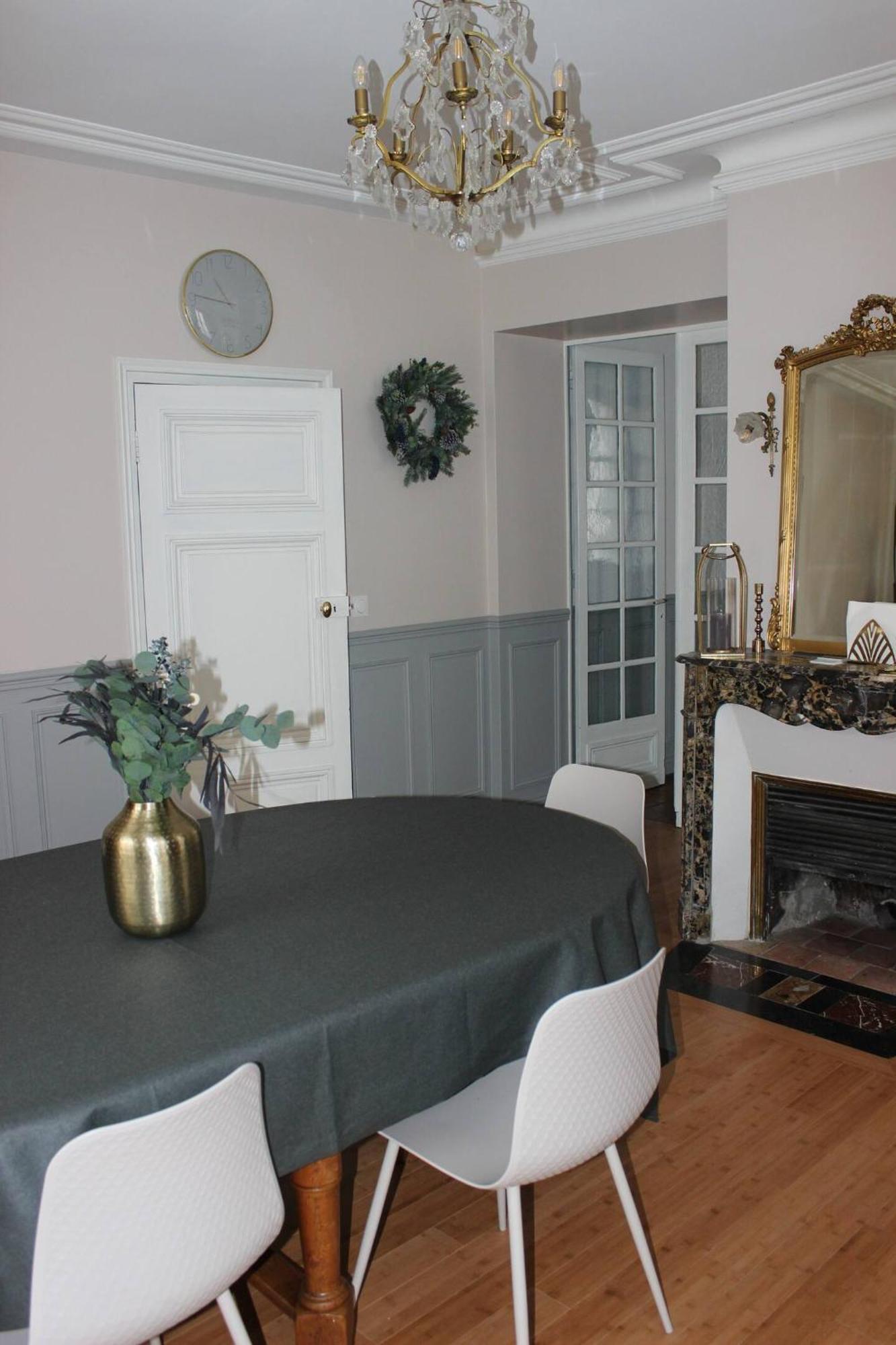 Domaine De Charme Au Coeur D'Orleans Classe 3 Etoiles - Bords De Loire - 21 Couchages Avec Parkings Prives エクステリア 写真