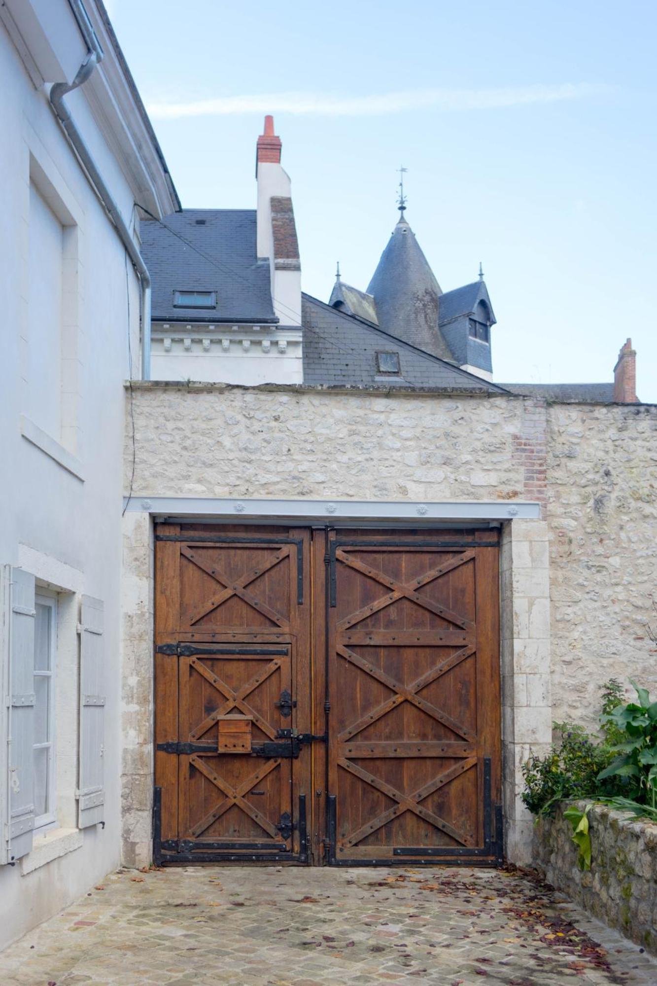 Domaine De Charme Au Coeur D'Orleans Classe 3 Etoiles - Bords De Loire - 21 Couchages Avec Parkings Prives エクステリア 写真
